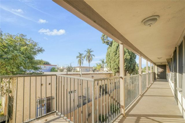 1922 Locust, Long Beach, CA 90806