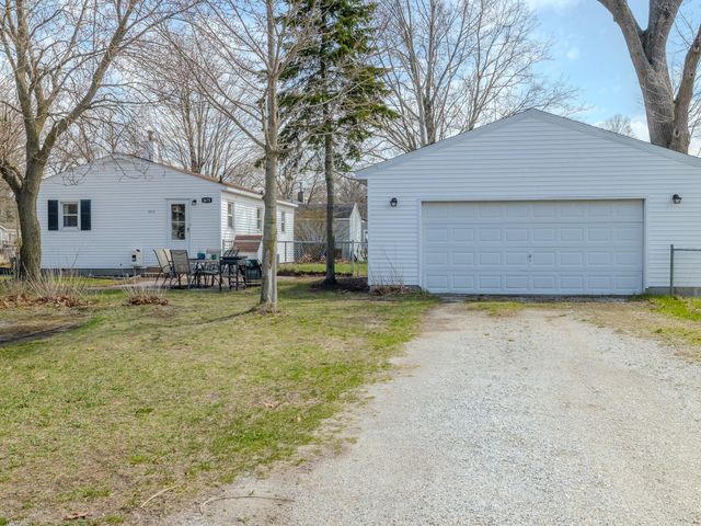 5679 Colleen Avenue, Muskegon, MI 49442