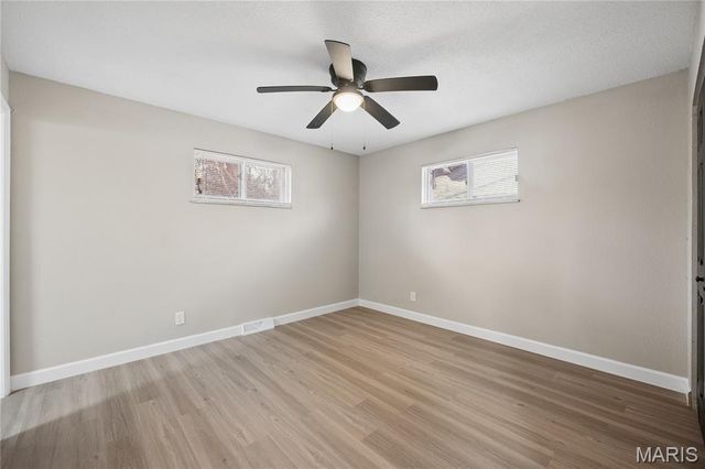 5533 Donbar Drive, St Louis, MO 63121