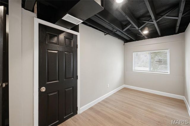 5533 Donbar Drive, St Louis, MO 63121