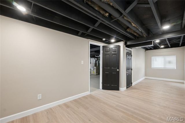 5533 Donbar Drive, St Louis, MO 63121