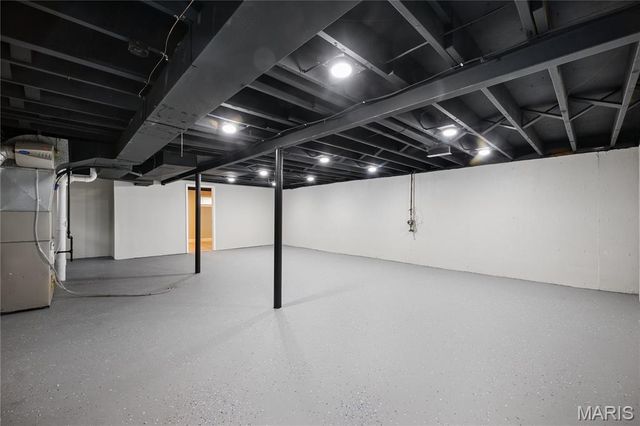 5533 Donbar Drive, St Louis, MO 63121