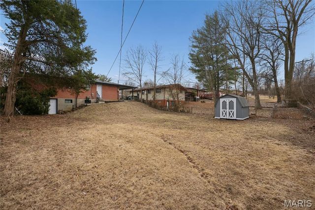 5533 Donbar Drive, St Louis, MO 63121