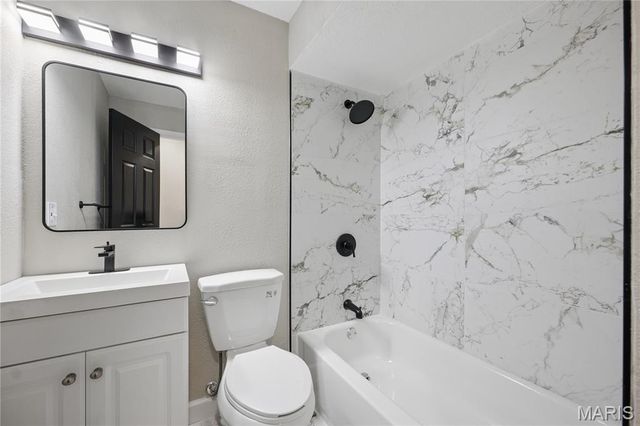 5533 Donbar Drive, St Louis, MO 63121