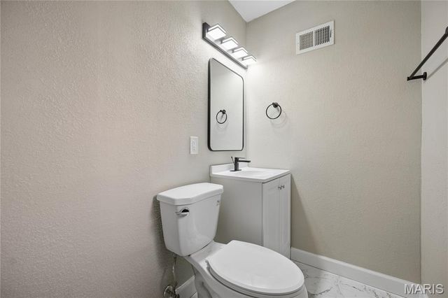 5533 Donbar Drive, St Louis, MO 63121