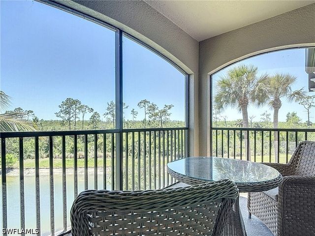 9830 Giaveno CIR 1637, Naples, FL 34113