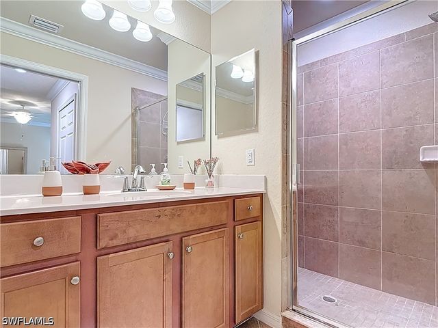 9830 Giaveno CIR 1637, Naples, FL 34113