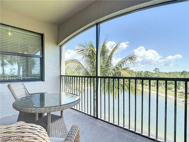 9830 Giaveno CIR 1637, Naples, FL 34113