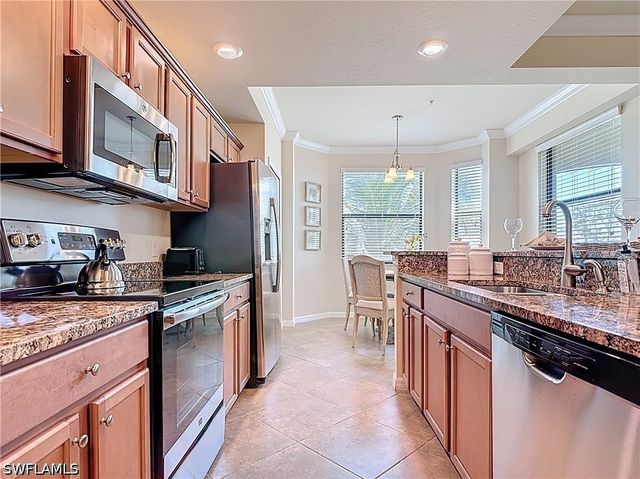 9830 Giaveno CIR 1637, Naples, FL 34113