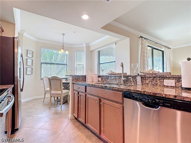 9830 Giaveno CIR 1637, Naples, FL 34113