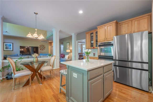1717 Heritage Lake Drive, Centerville, OH 45458