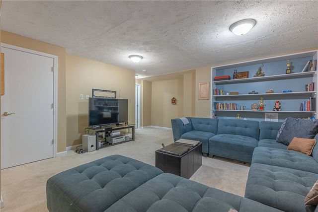 1717 Heritage Lake Drive, Centerville, OH 45458
