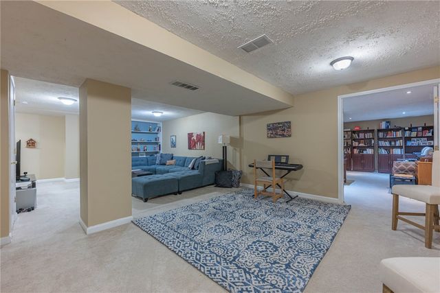 1717 Heritage Lake Drive, Centerville, OH 45458