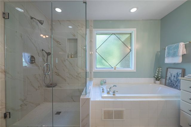 1717 Heritage Lake Drive, Centerville, OH 45458