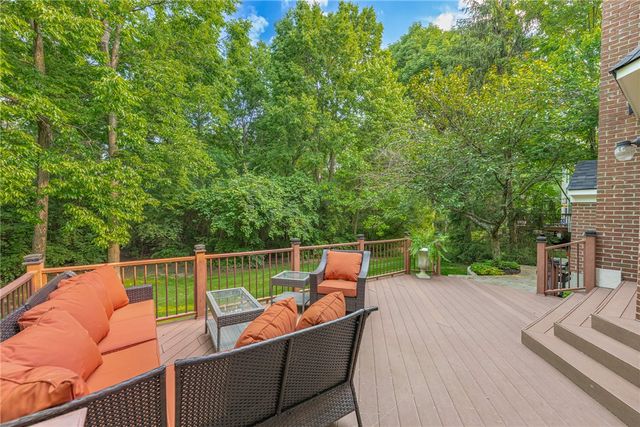 1717 Heritage Lake Drive, Centerville, OH 45458