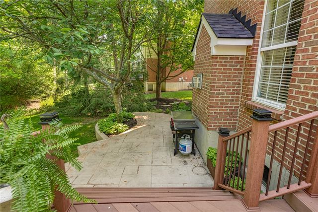 1717 Heritage Lake Drive, Centerville, OH 45458