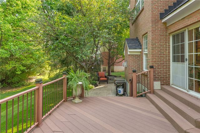 1717 Heritage Lake Drive, Centerville, OH 45458