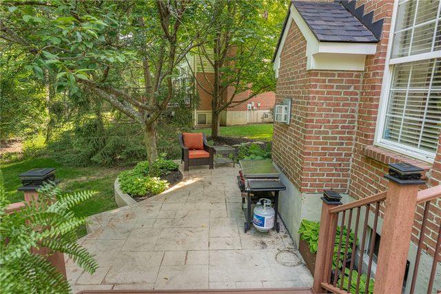 1717 Heritage Lake Drive, Centerville, OH 45458