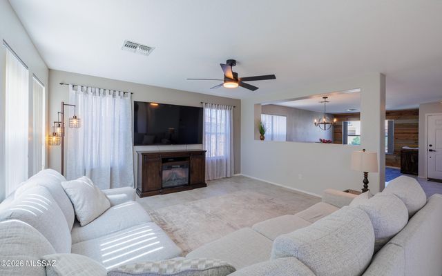 13696 E Shadow Pines Lane, Vail, AZ 85641