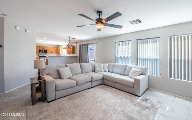 13696 E Shadow Pines Lane, Vail, AZ 85641