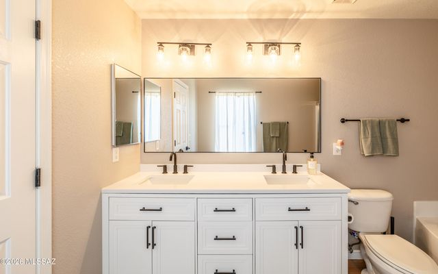 13696 E Shadow Pines Lane, Vail, AZ 85641