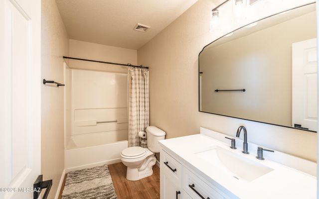 13696 E Shadow Pines Lane, Vail, AZ 85641