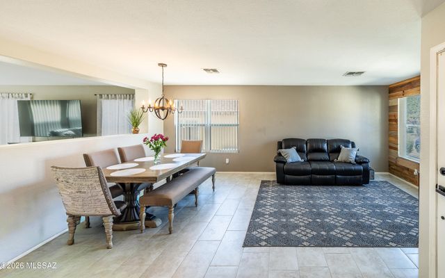 13696 E Shadow Pines Lane, Vail, AZ 85641