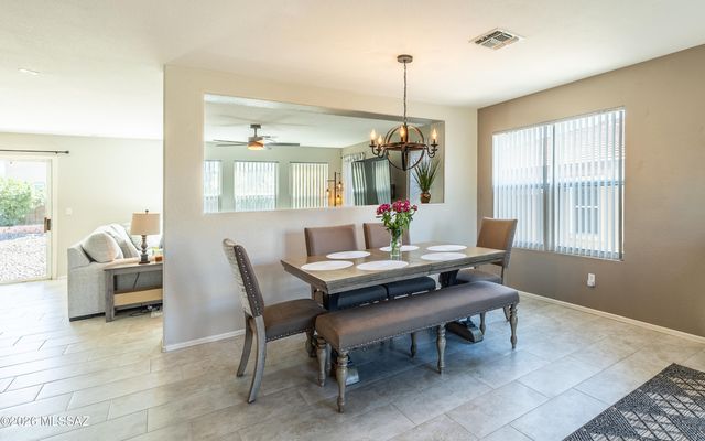 13696 E Shadow Pines Lane, Vail, AZ 85641