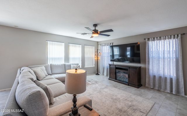 13696 E Shadow Pines Lane, Vail, AZ 85641