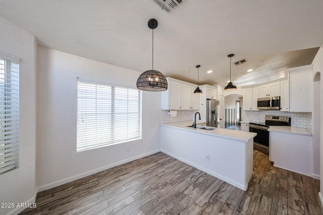 6209 W BLACKHAWK Drive, Glendale, AZ 85308