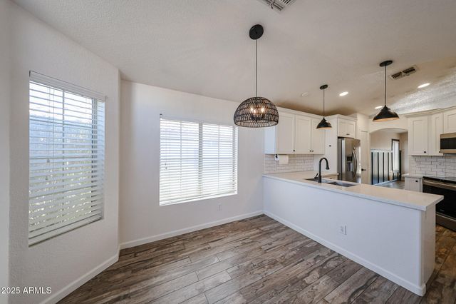 6209 W BLACKHAWK Drive, Glendale, AZ 85308