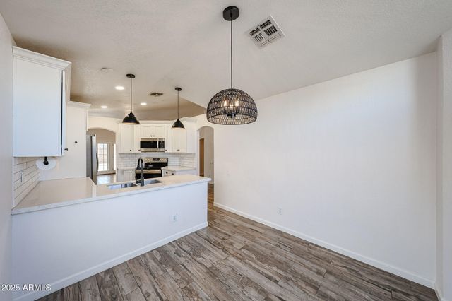 6209 W BLACKHAWK Drive, Glendale, AZ 85308