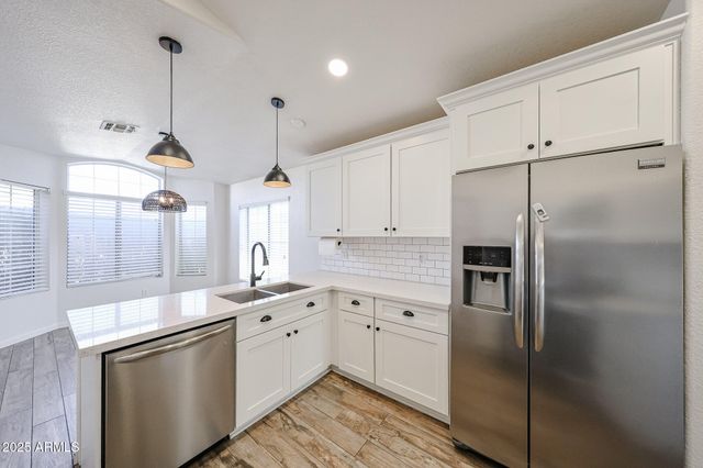 6209 W BLACKHAWK Drive, Glendale, AZ 85308