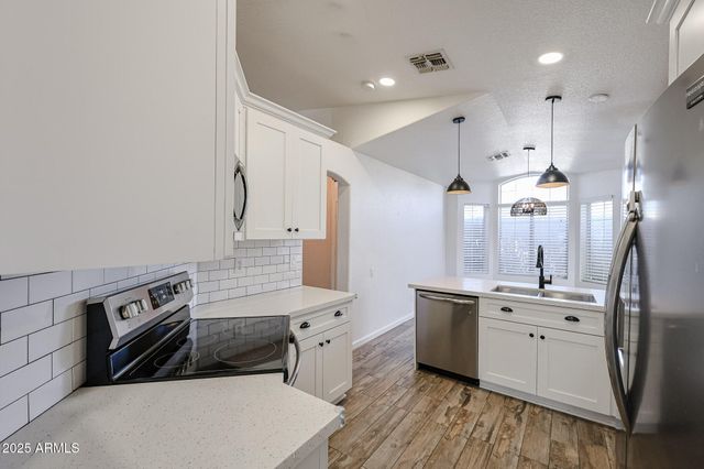 6209 W BLACKHAWK Drive, Glendale, AZ 85308