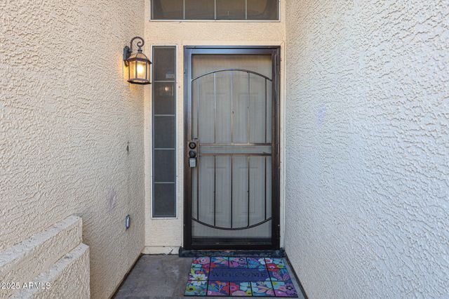 6209 W BLACKHAWK Drive, Glendale, AZ 85308