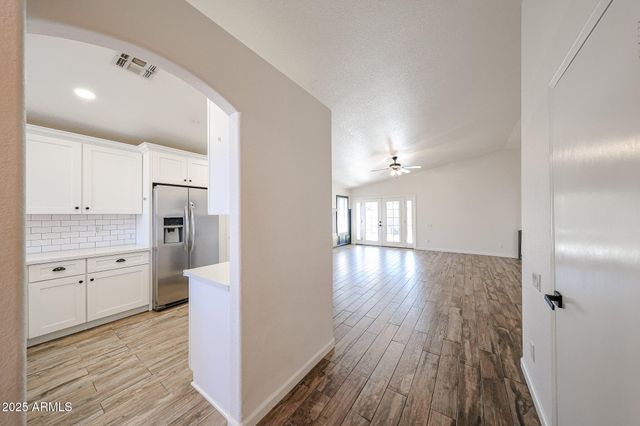 6209 W BLACKHAWK Drive, Glendale, AZ 85308