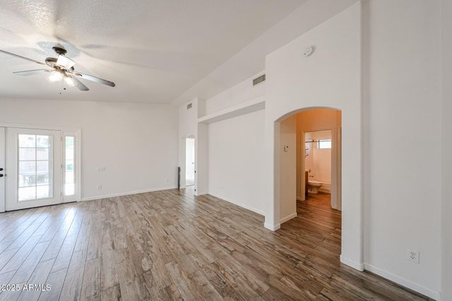 6209 W BLACKHAWK Drive, Glendale, AZ 85308