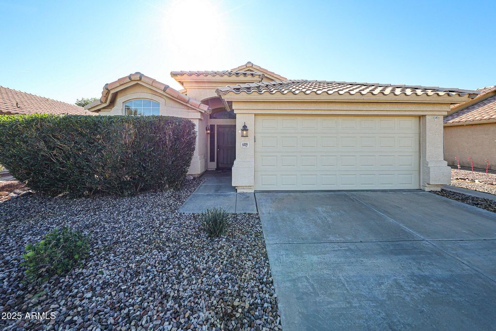 6209 W BLACKHAWK Drive, Glendale, AZ 85308