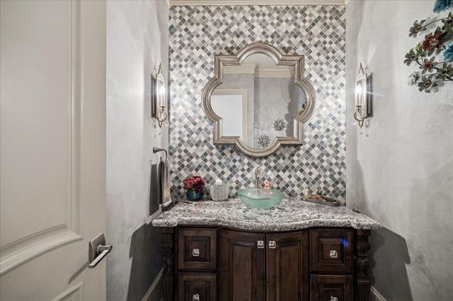 7 Haven Shore Lane, Sugar Land, TX 77479