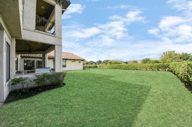 7 Haven Shore Lane, Sugar Land, TX 77479