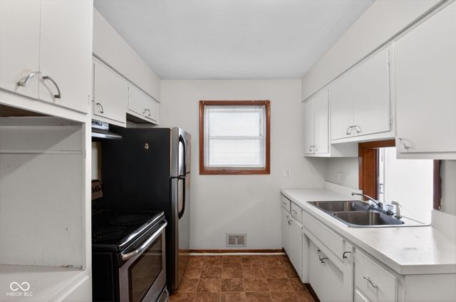 5941 Winston Drive, Indianapolis, IN 46226