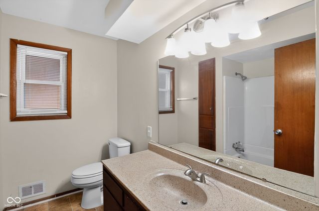 5941 Winston Drive, Indianapolis, IN 46226