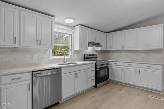 6568 Celestial Pine Drive, Hope Mills, NC 28348