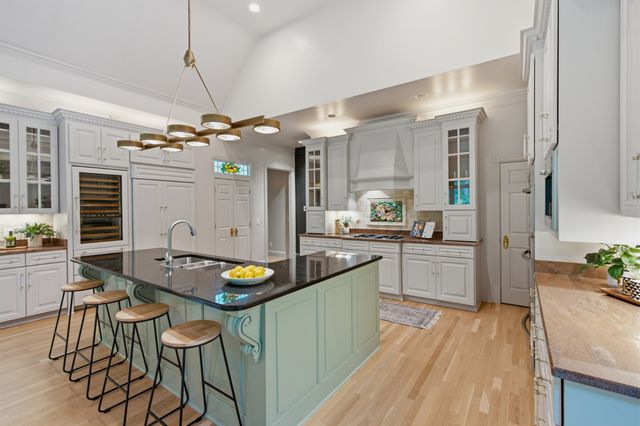 553 Grand Oaks Dr, Brentwood, TN 37027