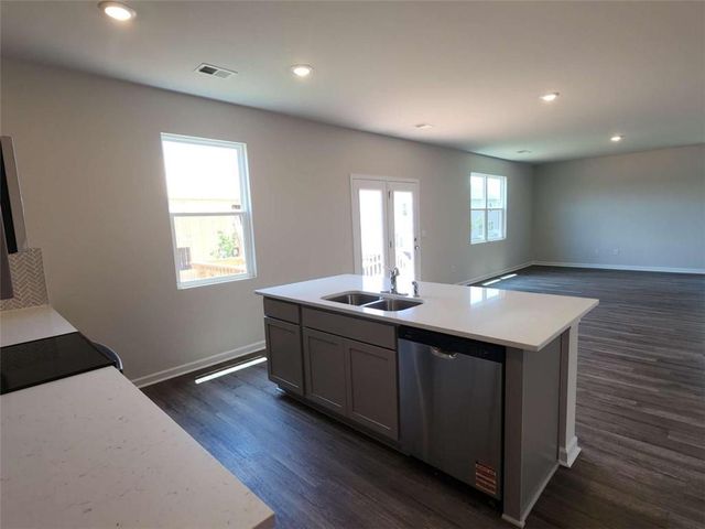 826 Trillium Drive, Locust Grove, GA 30248