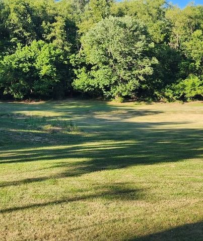 2958 Green Valley Road, Claysville, PA 15323