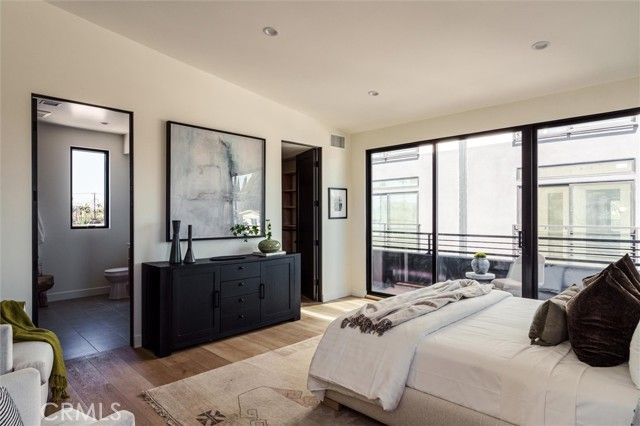 5441 Blackwelder, Los Angeles, CA 90016