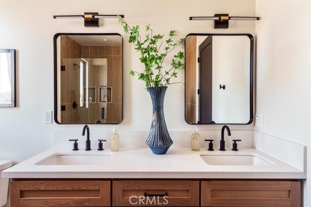 5441 Blackwelder, Los Angeles, CA 90016