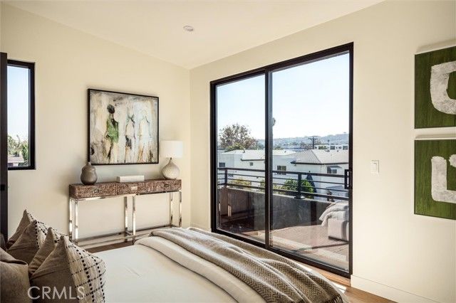 5441 Blackwelder, Los Angeles, CA 90016