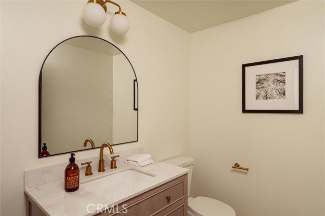 5441 Blackwelder, Los Angeles, CA 90016